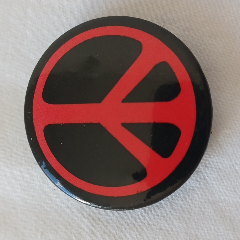 SET OF 10 Vintage 80s Political Punk Rock Pinback Buttons in Various Sizes - Picture 4 of 16
